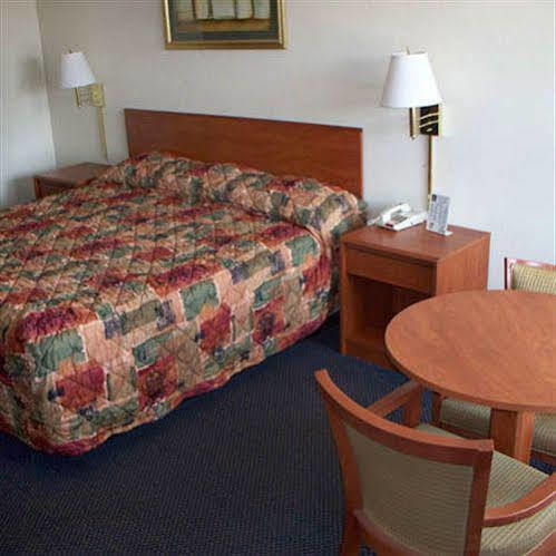 Regency Travel Inn Hayti Zimmer foto